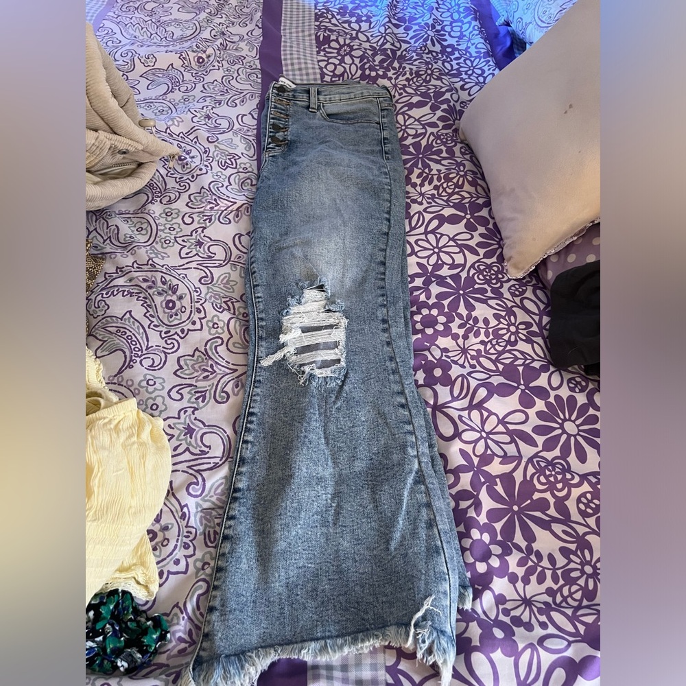 Flare ripped jeans